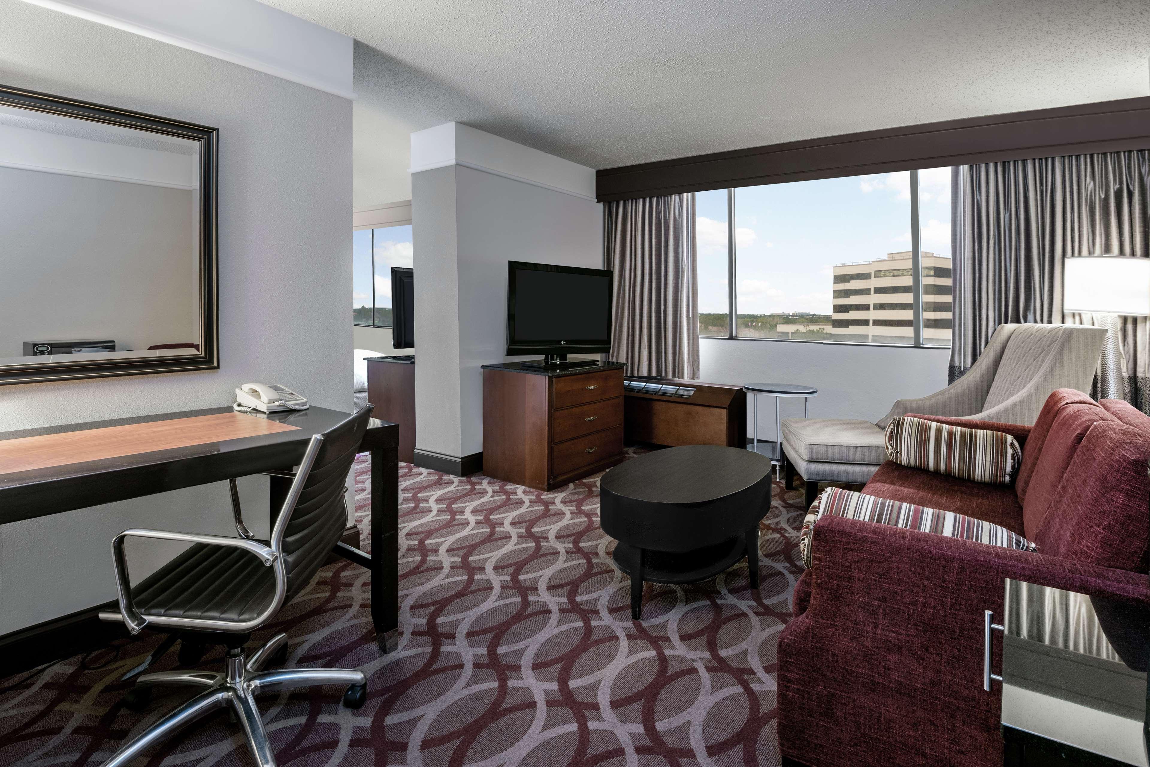 Hilton College Station & Conference Center Hotel Exterior photo