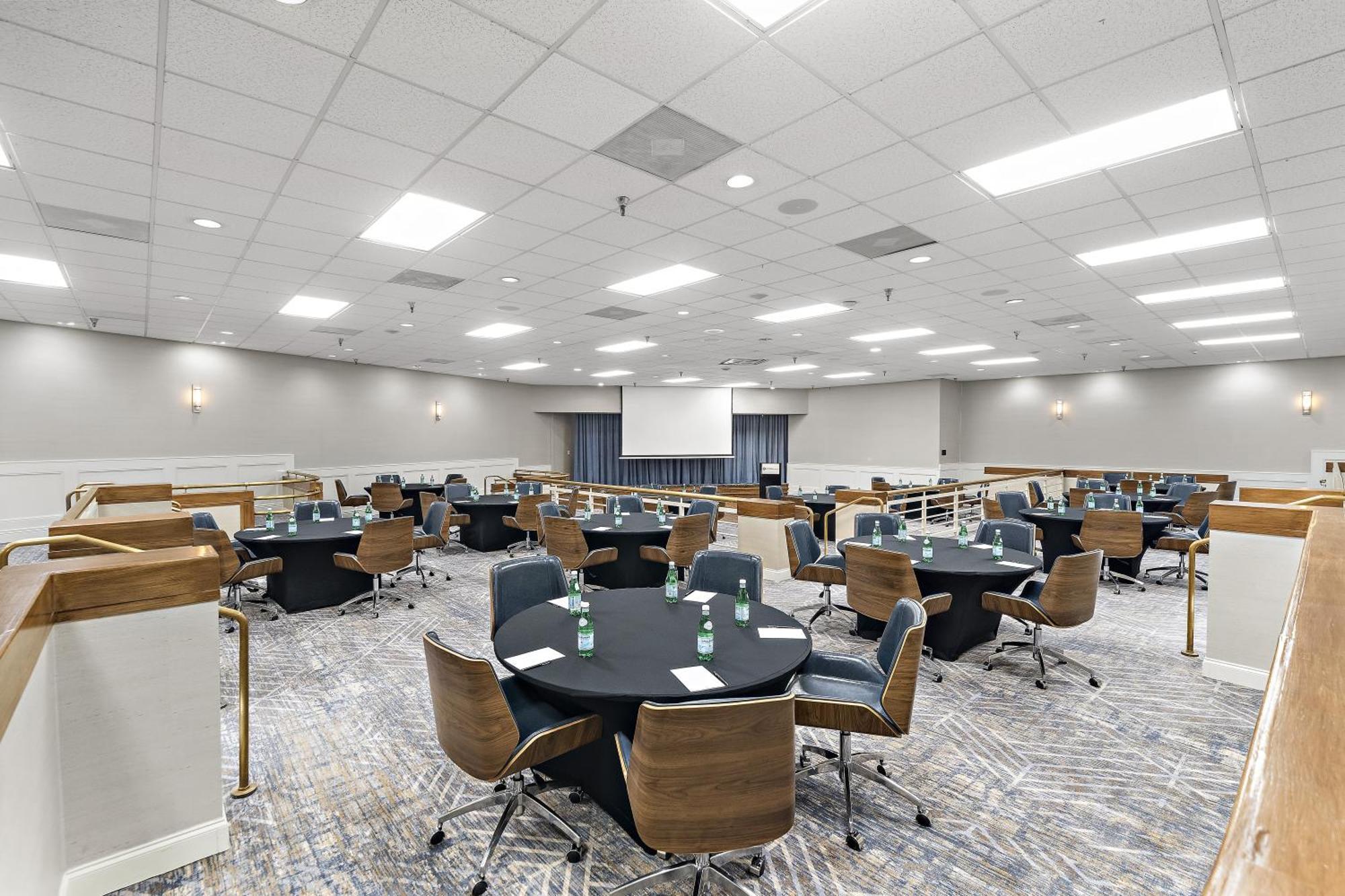 Hilton College Station & Conference Center Hotel Exterior photo