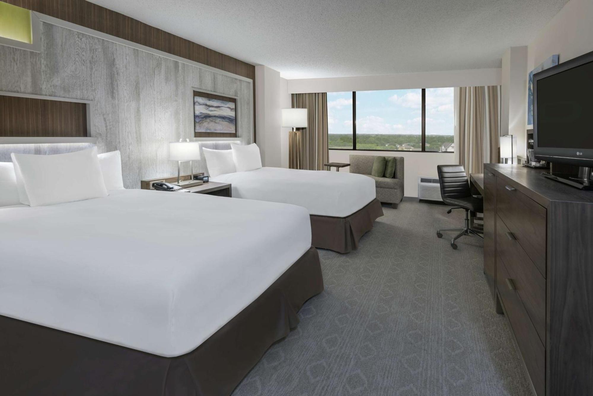 Hilton College Station & Conference Center Hotel Exterior photo