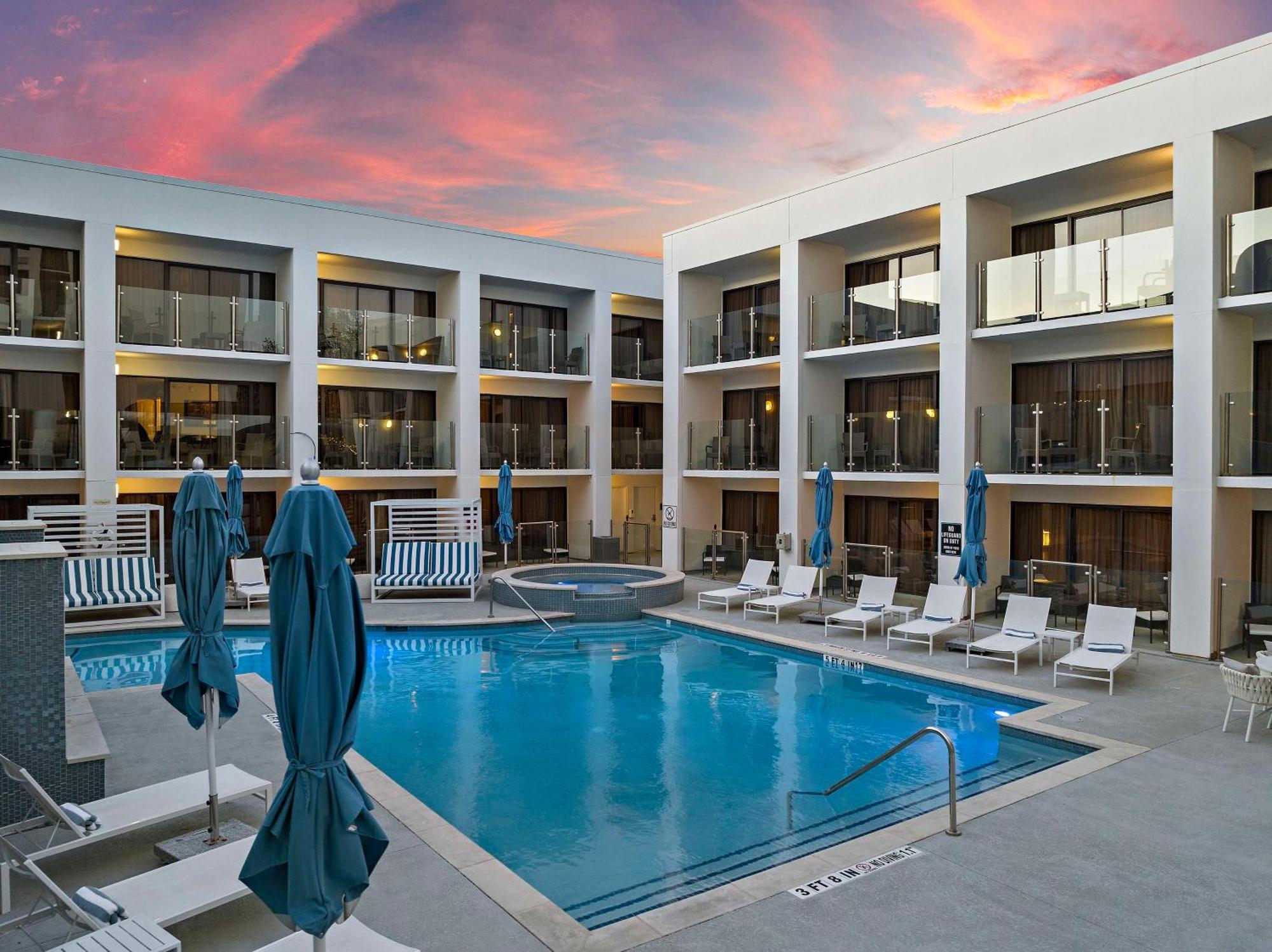 Hilton College Station & Conference Center Hotel Exterior photo