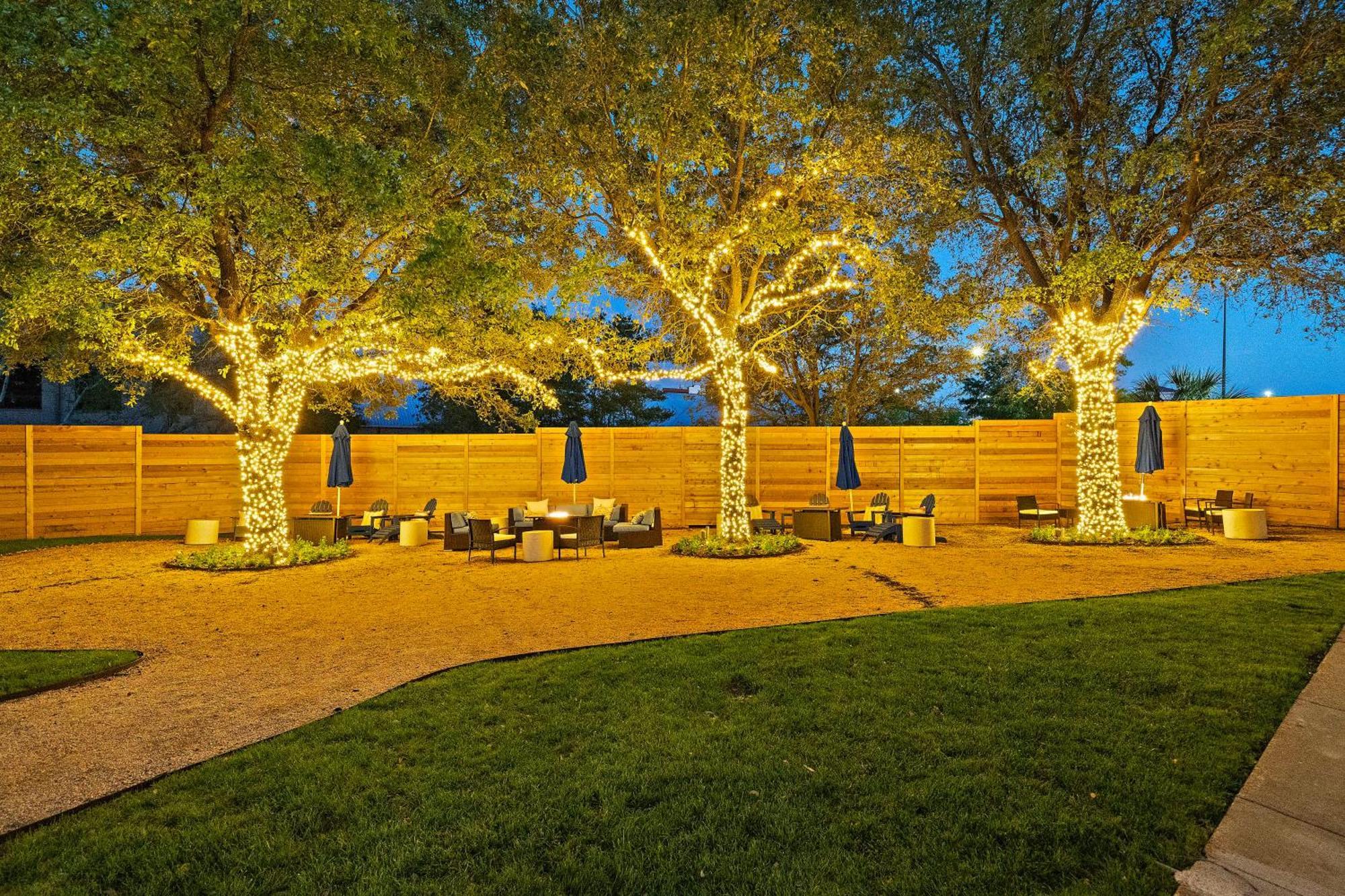 Hilton College Station & Conference Center Hotel Exterior photo